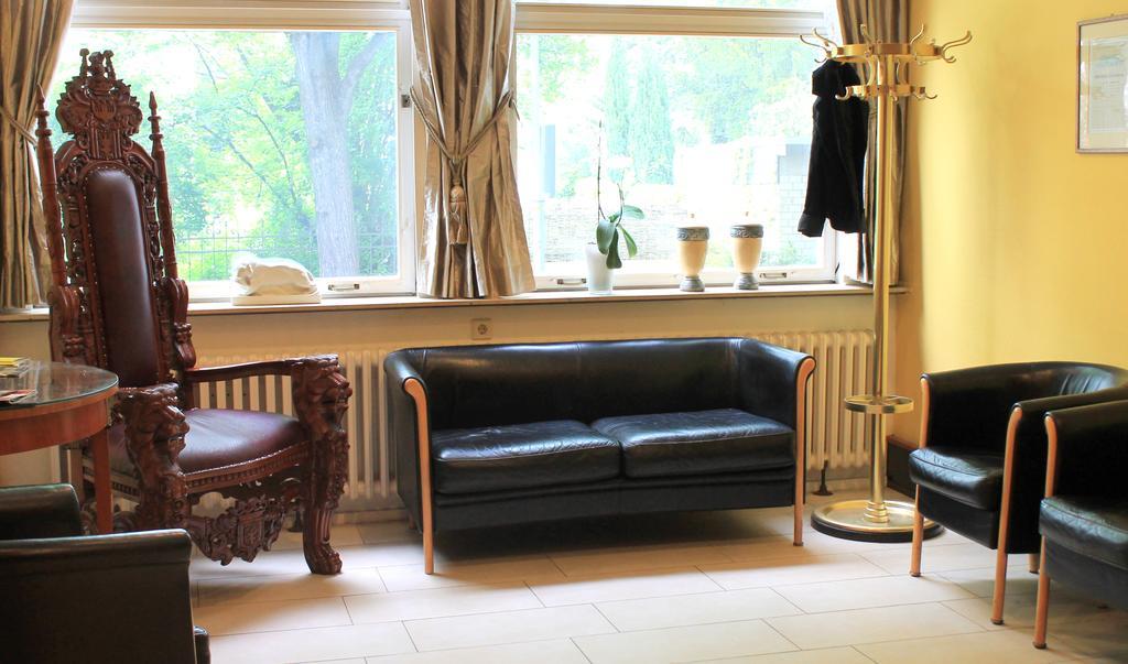 Hotel Zum Lowen ボン エクステリア 写真